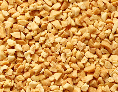Roasted and chopped peanut kernels